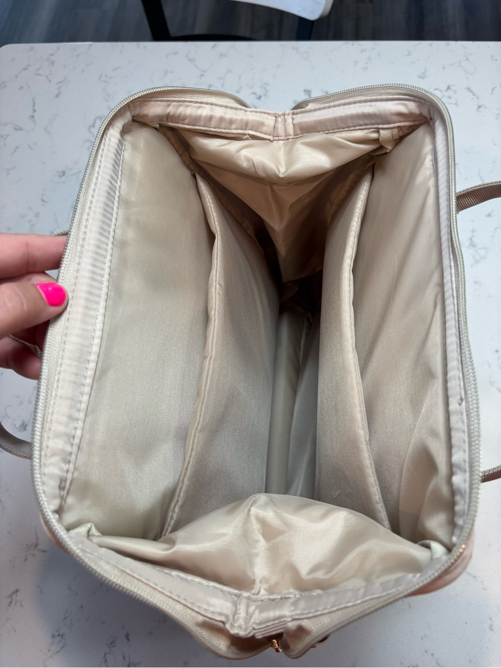 New Paris Hilton Quilted Cream Travel Laptop Backpack with Gold Accents - Picture 3 of 8